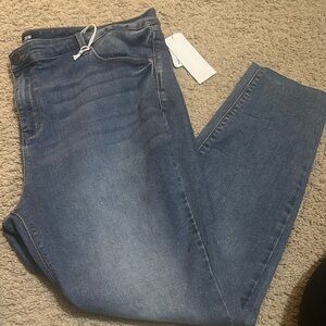 Women’s Blue Stretch High-Rise Jeans